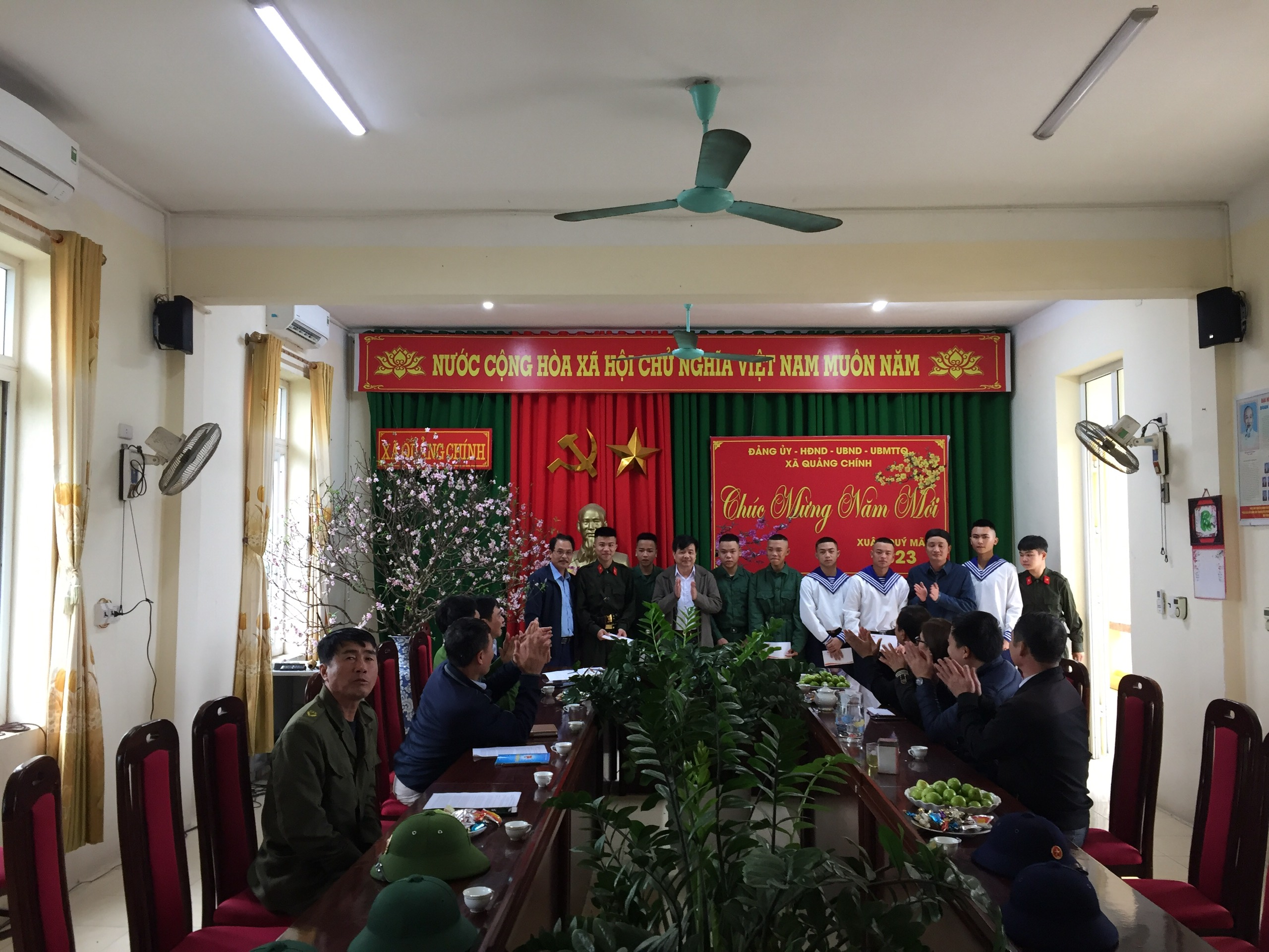 Sáng ngày 3/02/2023, UBND xã Quảng Chính tổ chức gặp mặt thanh niên chuẩn bị lên đường nhập ngũ năm 2023.
